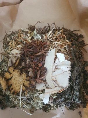 Ngâm xông thảo mộc Ngũ Phương